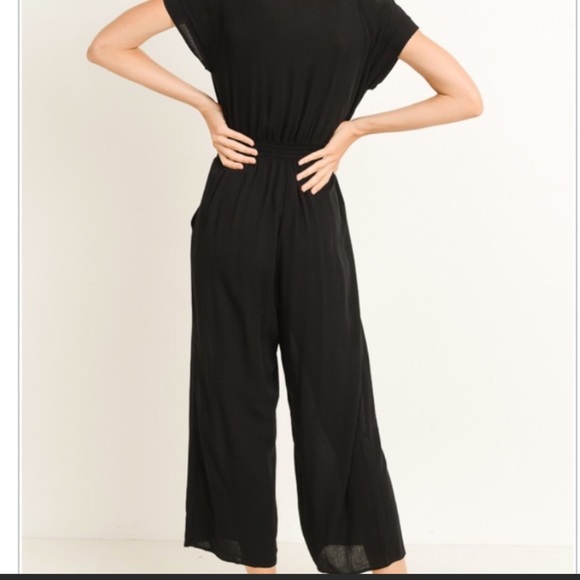 Black Wrap Top Short Sleeve Jumpsuit - Picture 4 of 4
